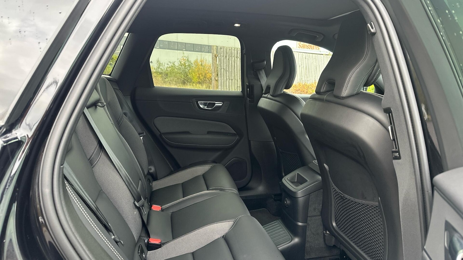 Used Volvo XC60 2021 for sale - 76336791: Photo 6