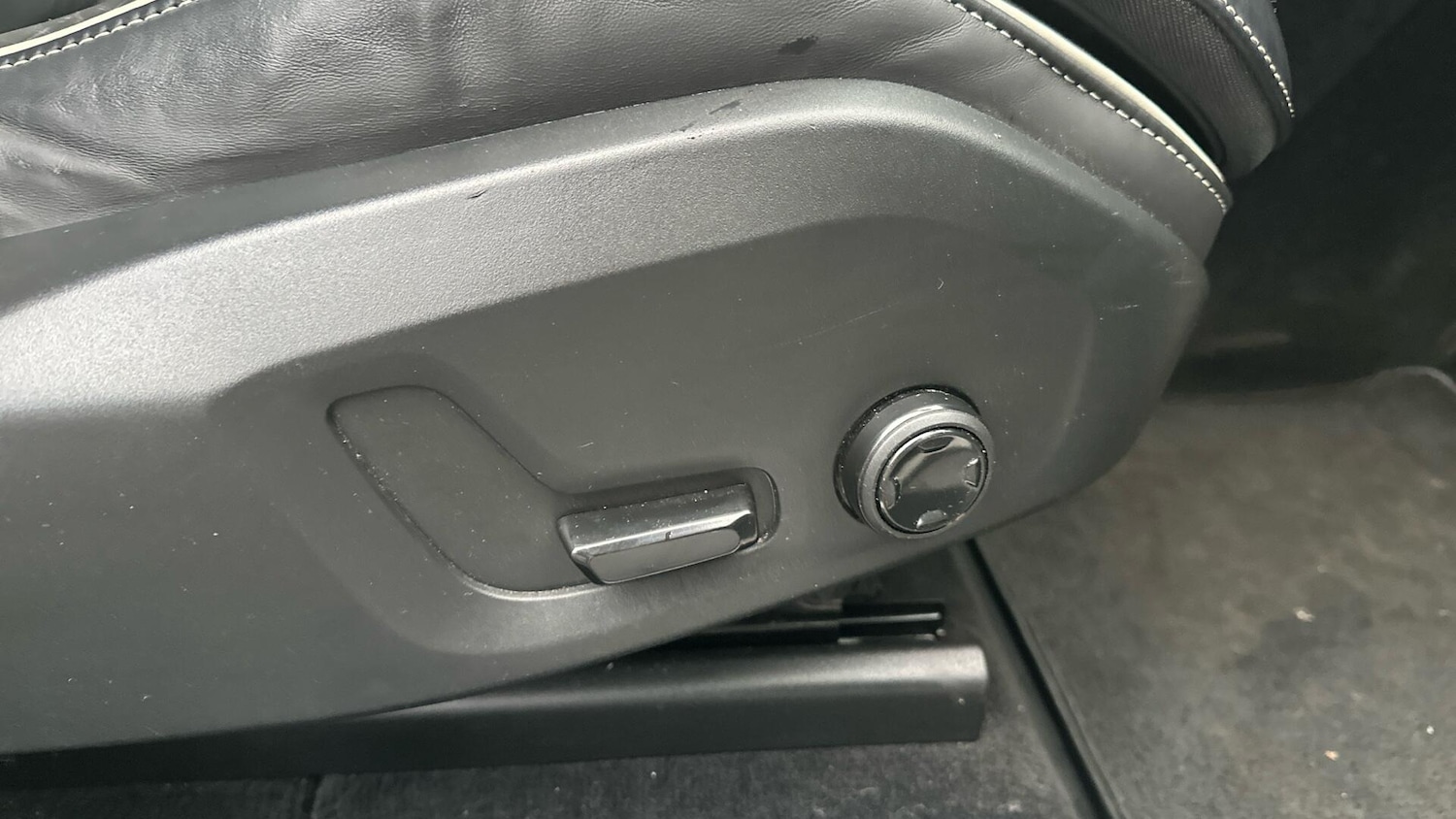 Used Volvo XC60 2021 for sale - 76336640: Photo 29