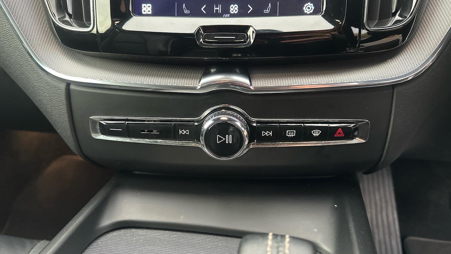 Used Volvo XC60 2021 for sale - 76336640: Photo 35