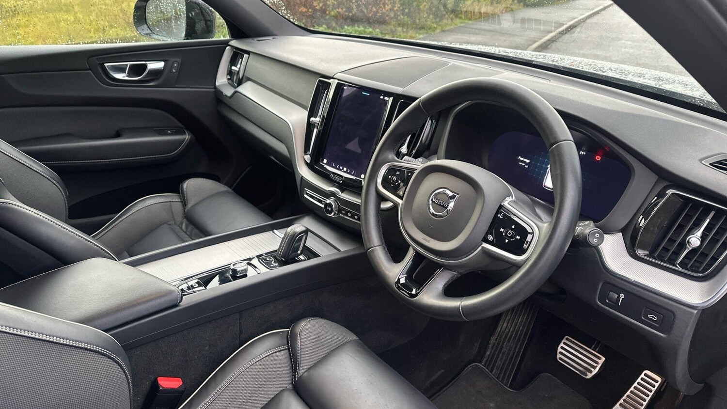 Used Volvo XC60 2021 for sale - 76336640: Photo 4