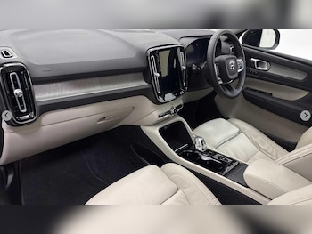 Used Volvo XC40 2023 for sale - 77753181: Photo