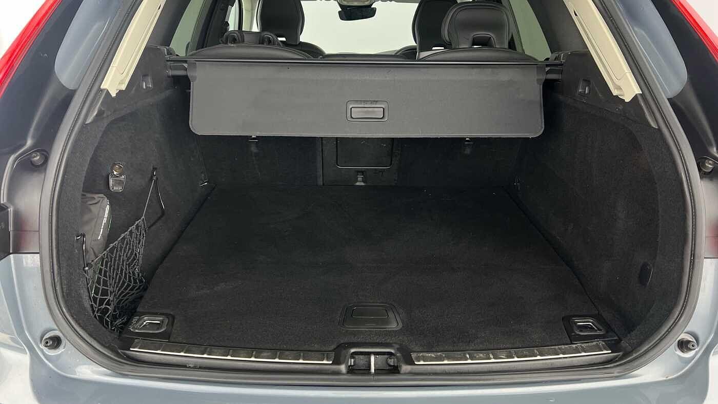 Used Volvo XC60 2023 for sale - 76700600: Photo 5