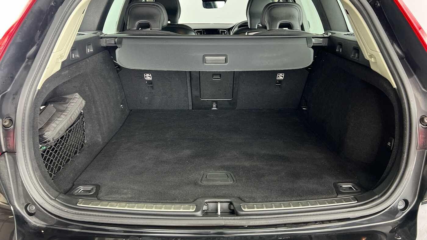 Used Volvo V60 2021 for sale - 78057614: Photo 5