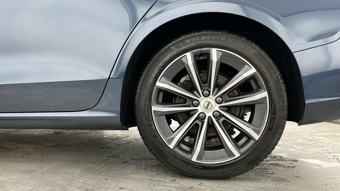 Used Volvo V60 2021 for sale - 76824385: Photo 4