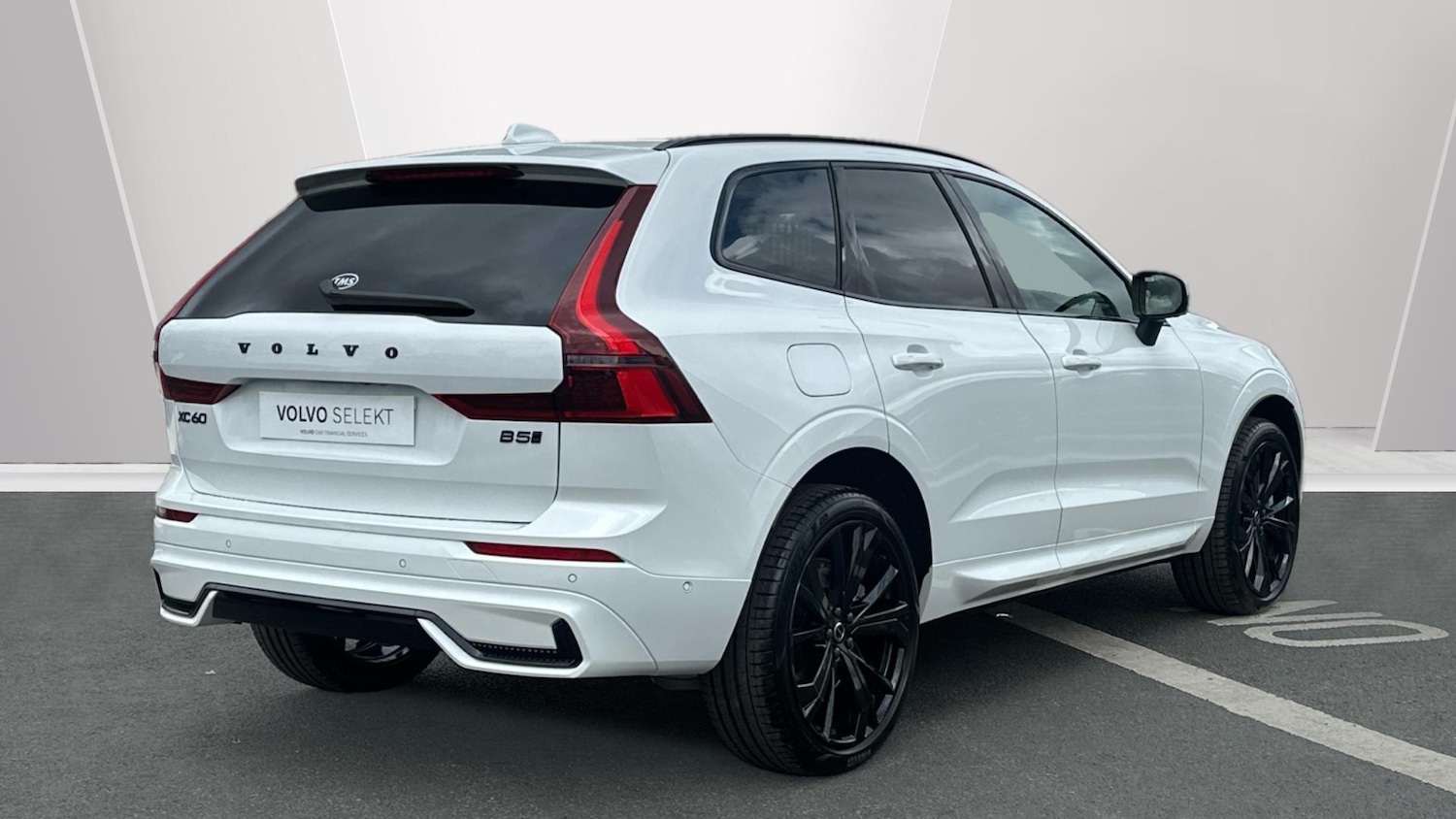 Used Volvo XC60 2025 for sale - 76336647: Photo 2