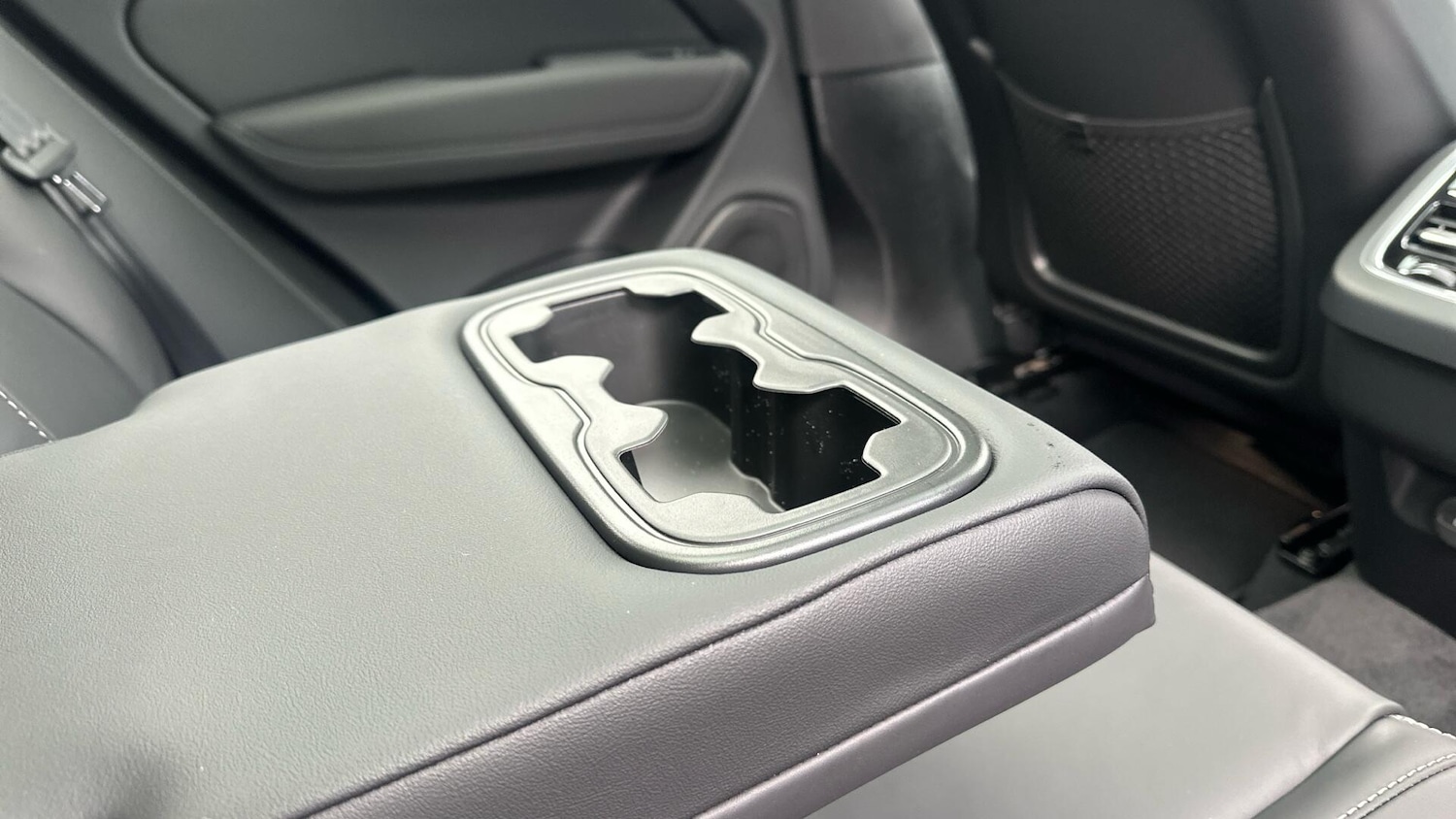 Used Volvo XC60 2025 for sale - 76336647: Photo 29