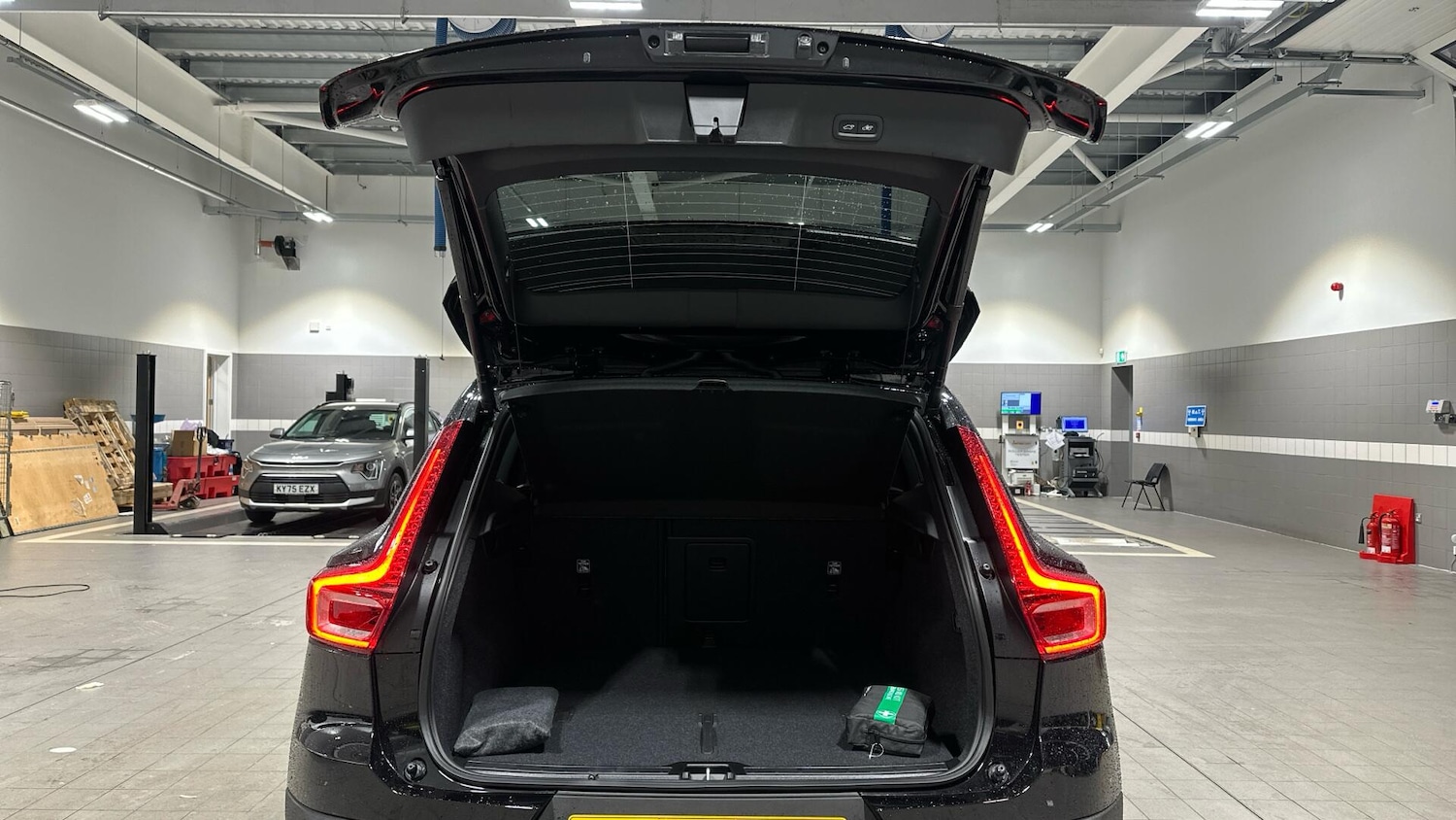 Used Volvo XC40 2025 for sale - 76964539: Photo 13