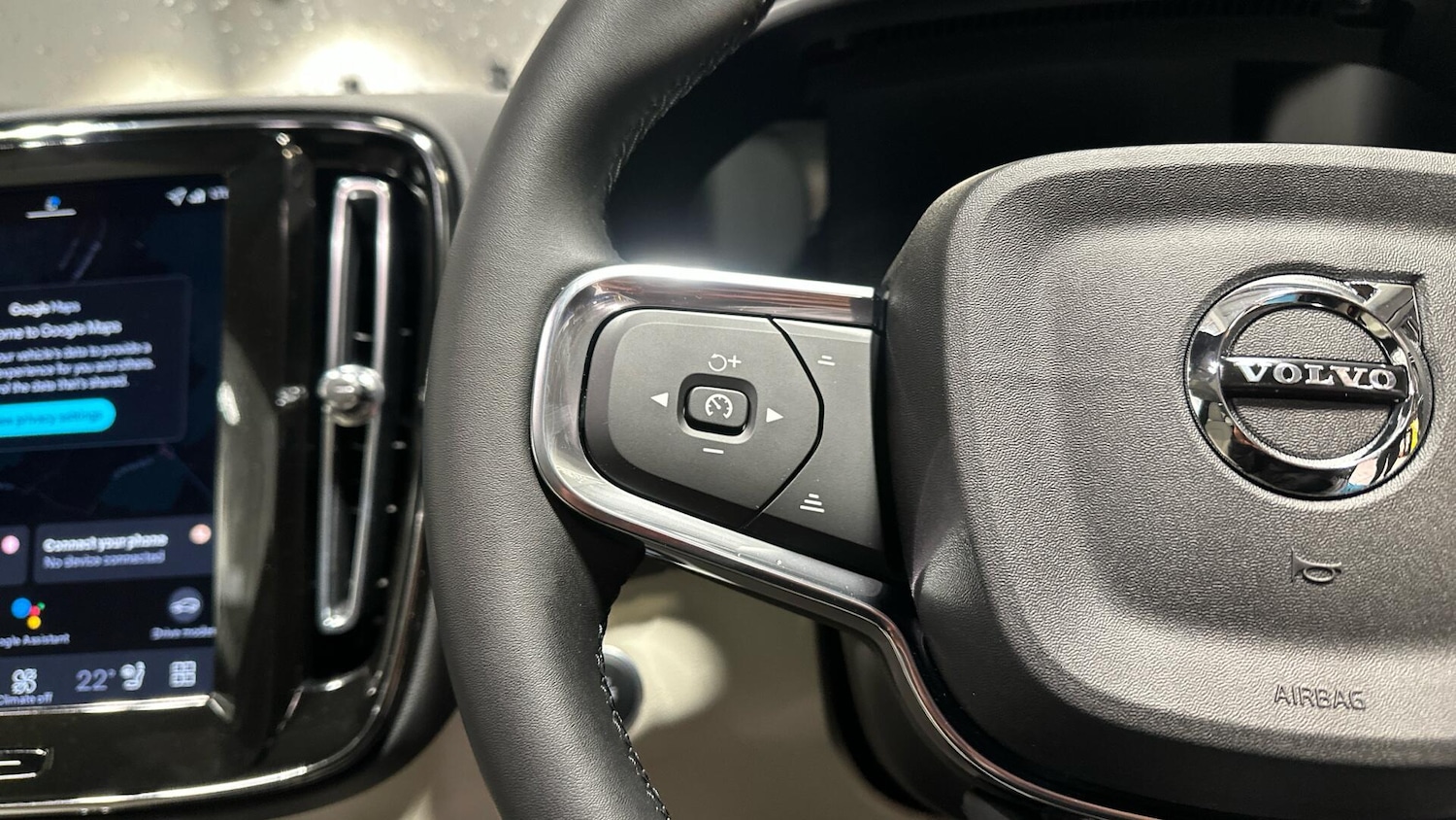 Used Volvo XC40 2025 for sale - 76964539: Photo 33