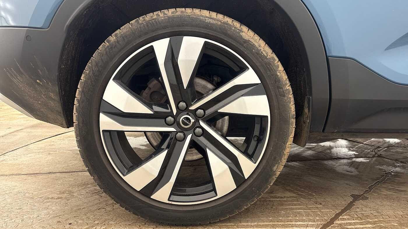 Used Volvo XC40 2025 for sale - 77993124: Photo 4