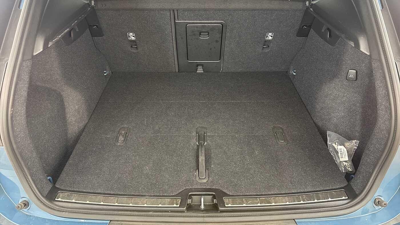 Used Volvo XC40 2025 for sale - 77993124: Photo 5