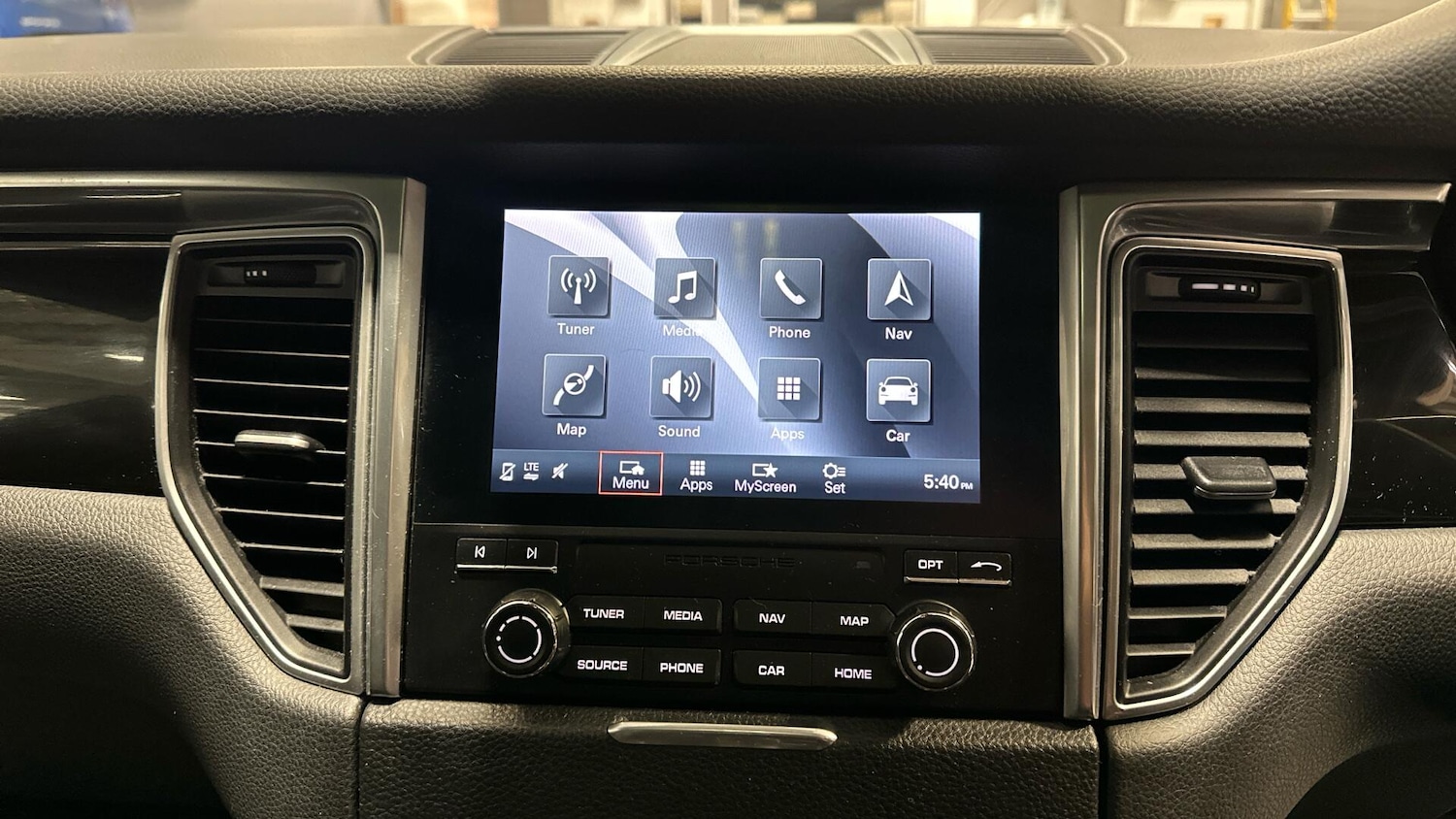 Used Porsche Macan 2017 for sale - 76953412: Photo 30