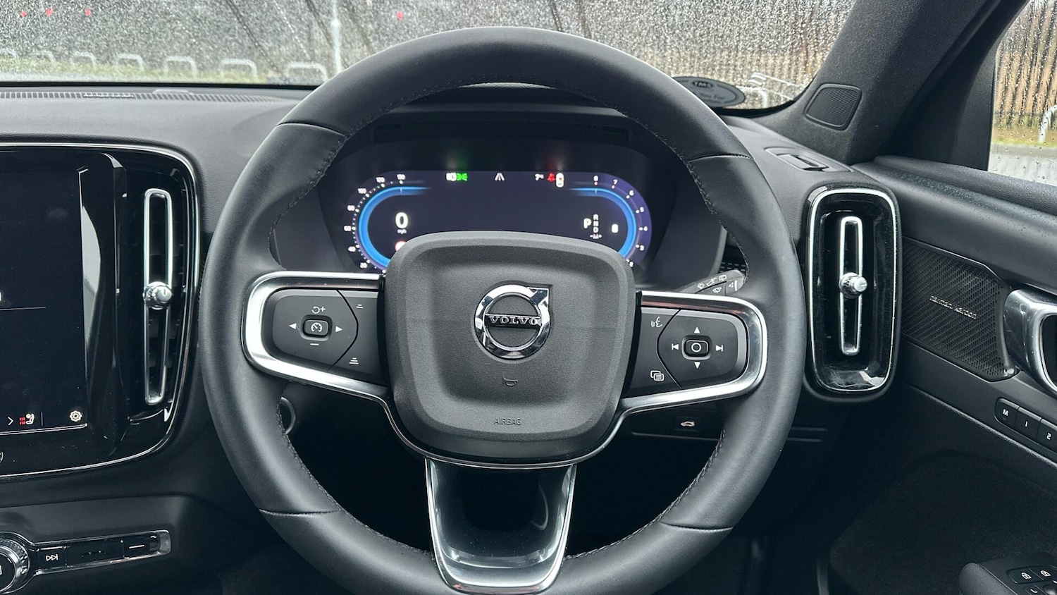 Used Volvo XC40 for sale - 77550041: Photo 10