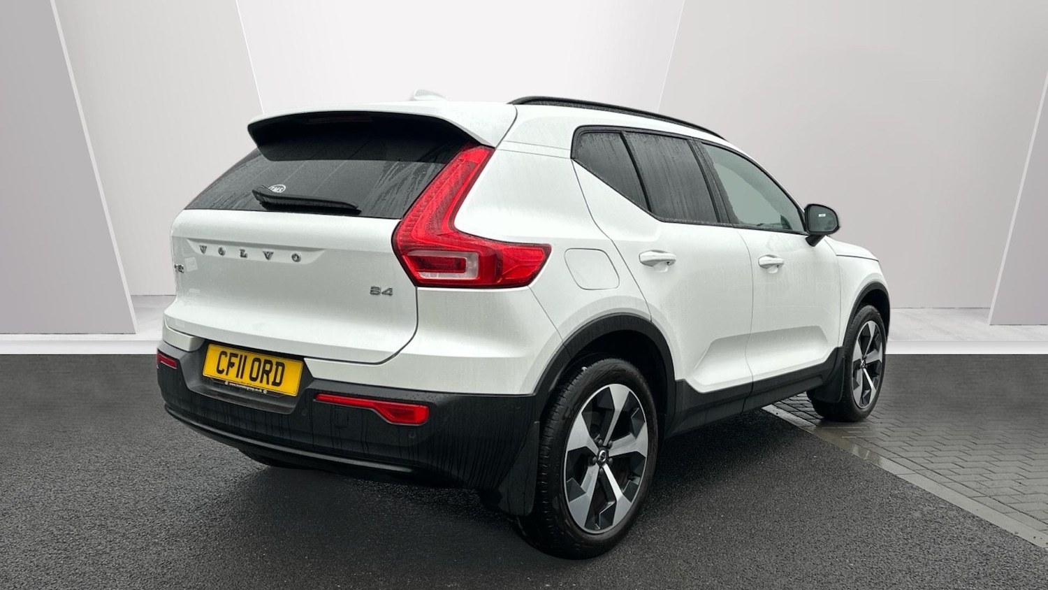 Used Volvo XC40 for sale - 77550041: Photo 2