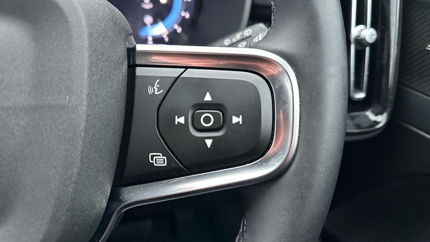 Used Volvo XC40 for sale - 77550041: Photo 22