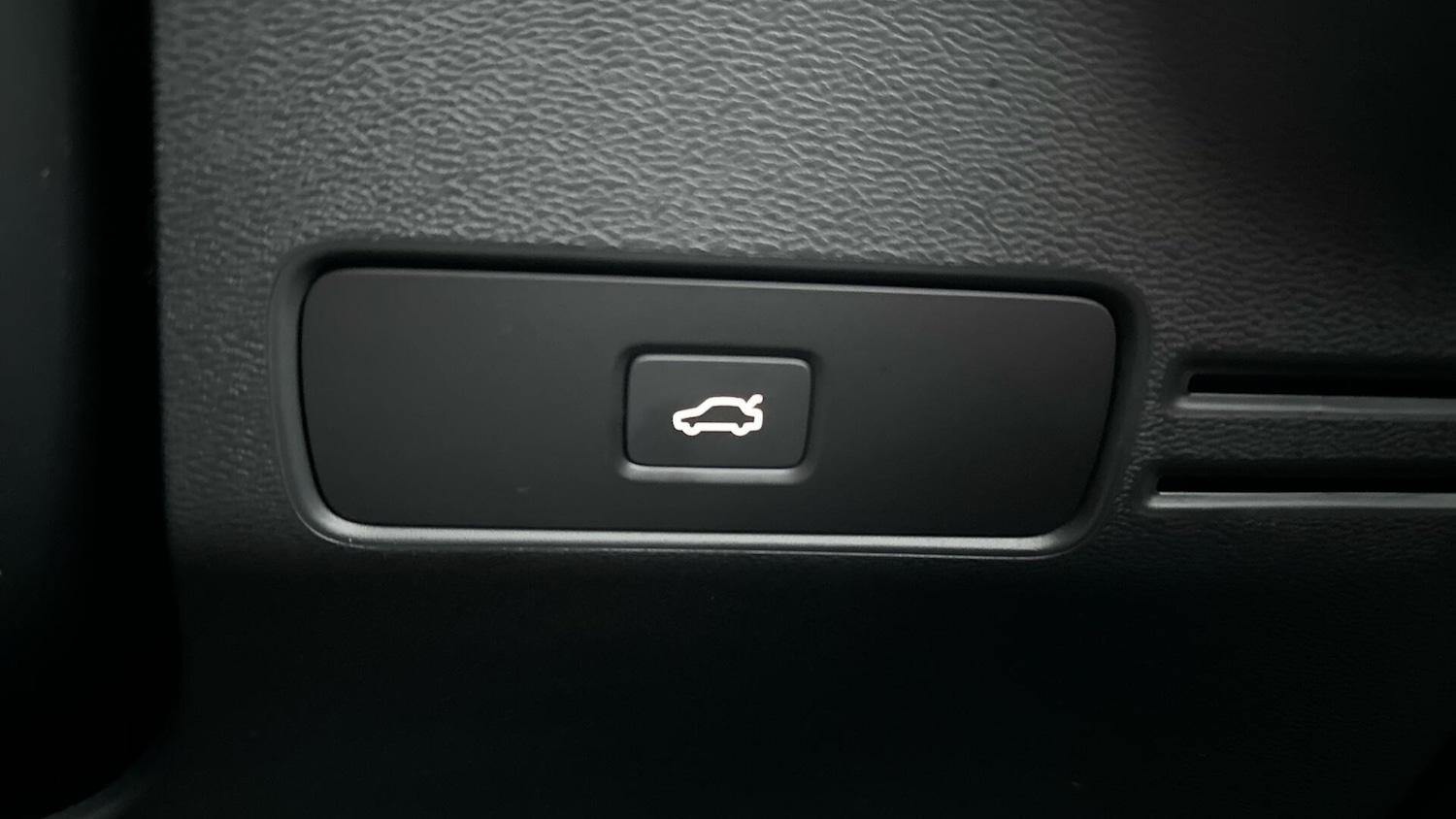 Used Volvo XC40 for sale - 77550041: Photo 36