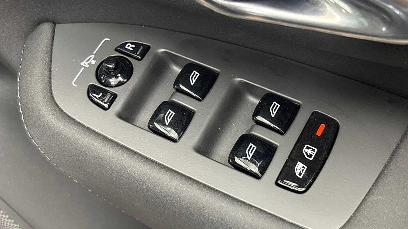 Used Volvo XC90 2025 for sale - 76585254: Photo 25