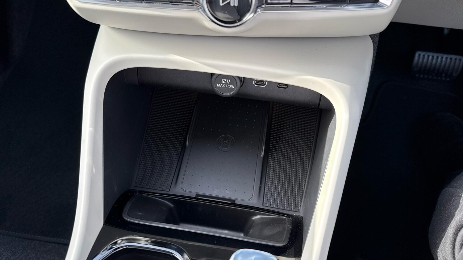 Used Volvo XC40 for sale - 77823842: Photo 33