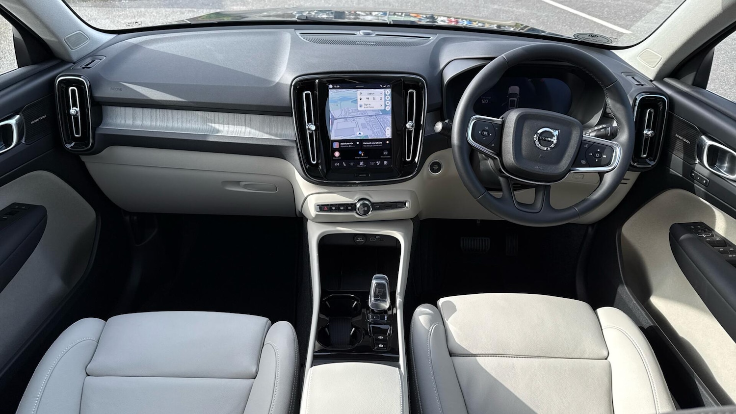 Used Volvo XC40 for sale - 77823842: Photo 5