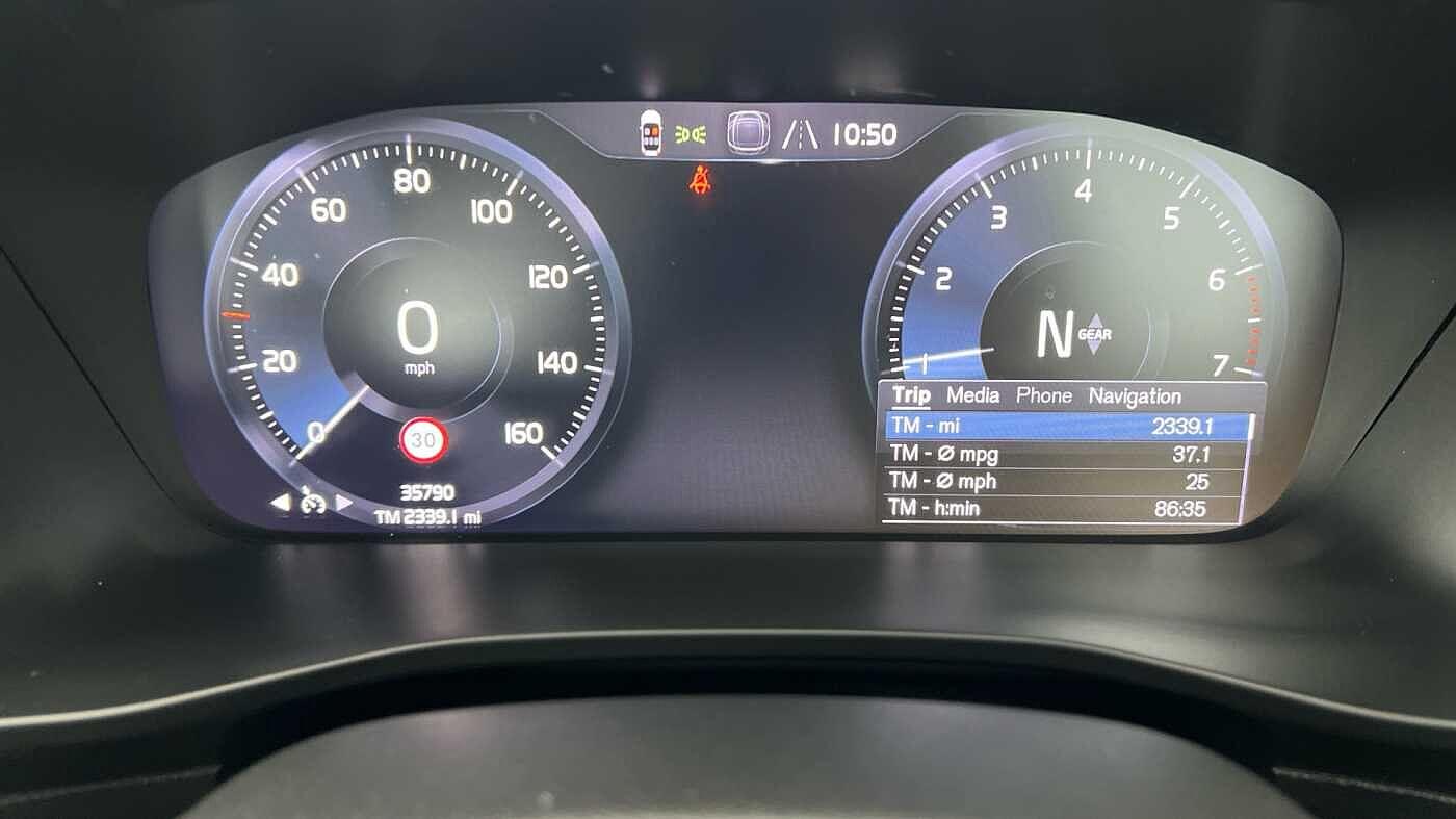 Used Volvo XC40 2021 for sale - 76424248: Photo 9