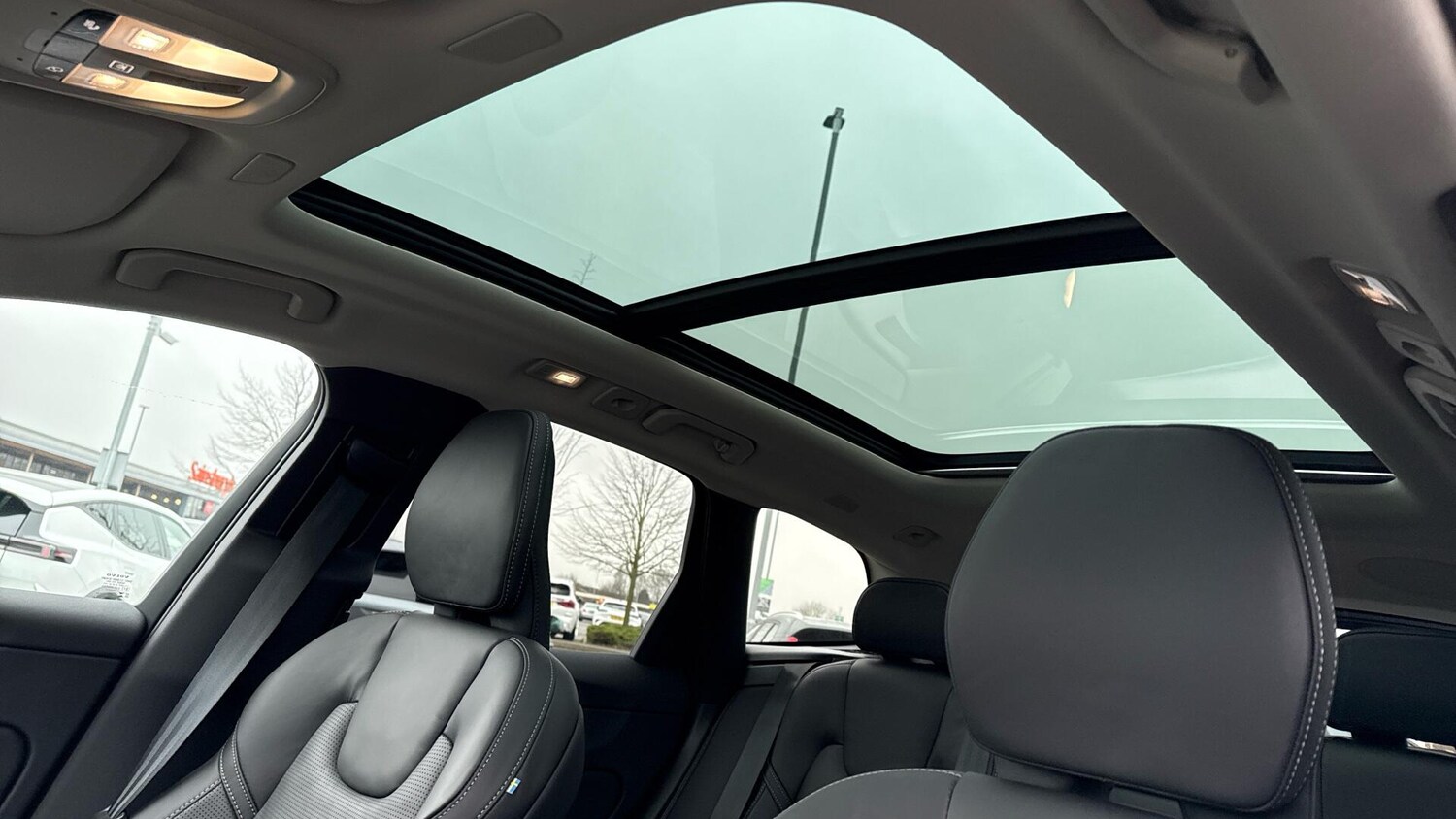 Used Volvo XC60 2025 for sale - 77672995: Photo 23