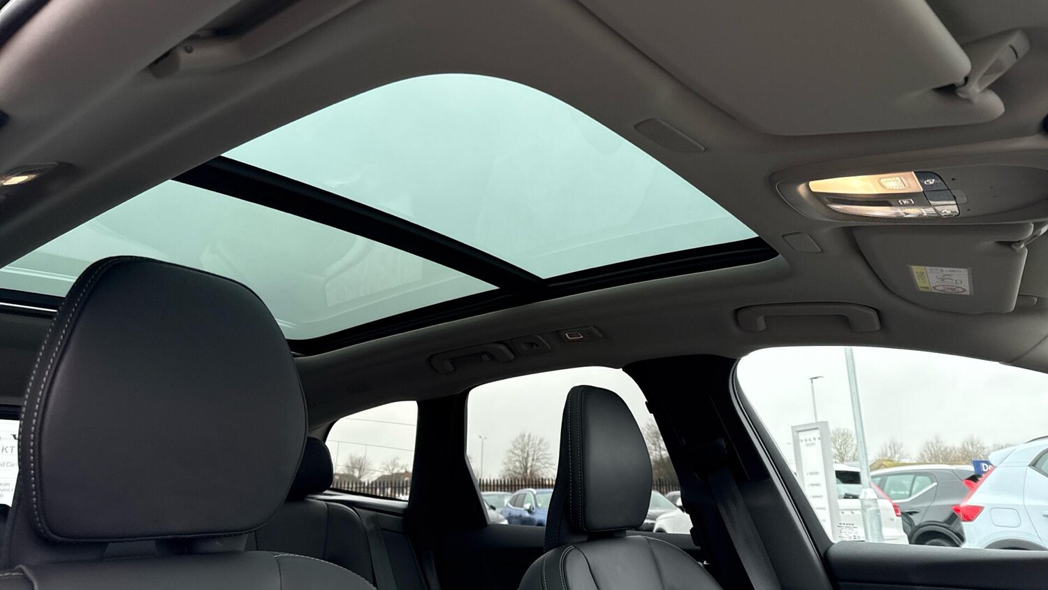 Used Volvo XC60 2025 for sale - 77672995: Photo 30