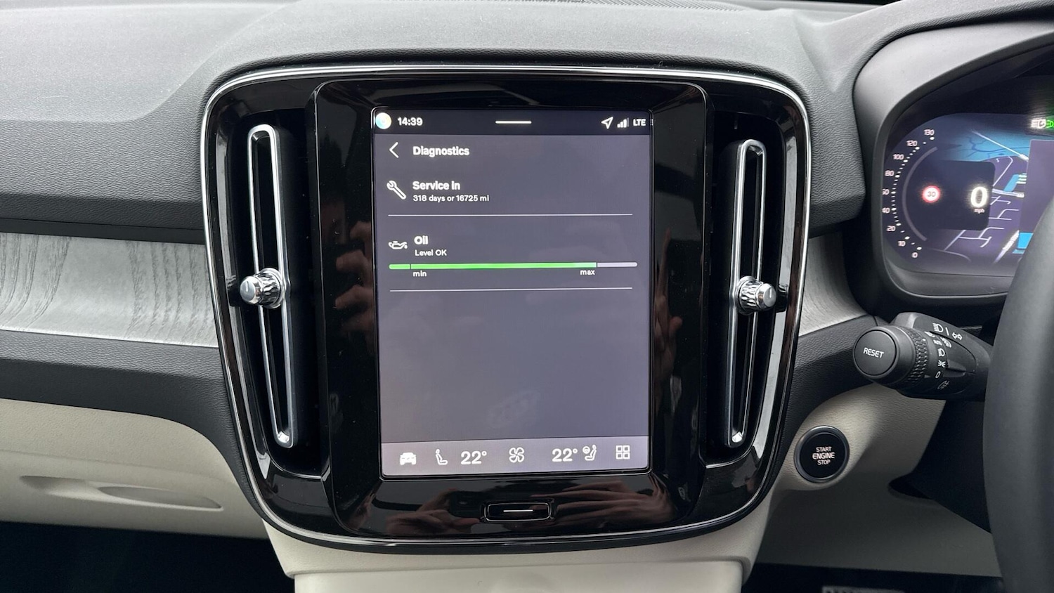 Used Volvo XC40 2025 for sale - 76772184: Photo 14