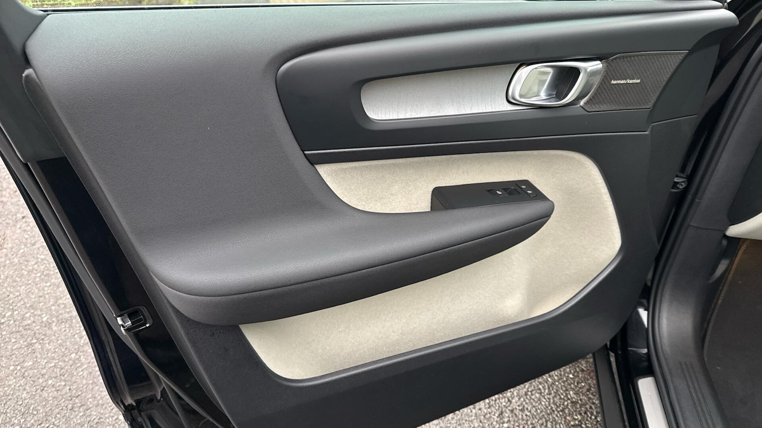 Used Volvo XC40 2025 for sale - 76772184: Photo 21