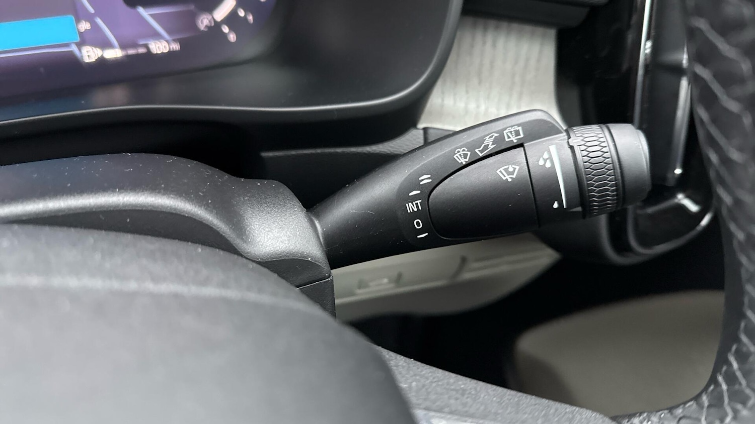 Used Volvo XC40 2025 for sale - 76772184: Photo 38