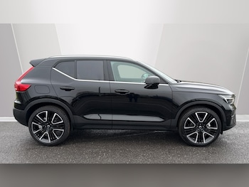 Used Volvo XC40 2025 for sale - 76772184: Photo