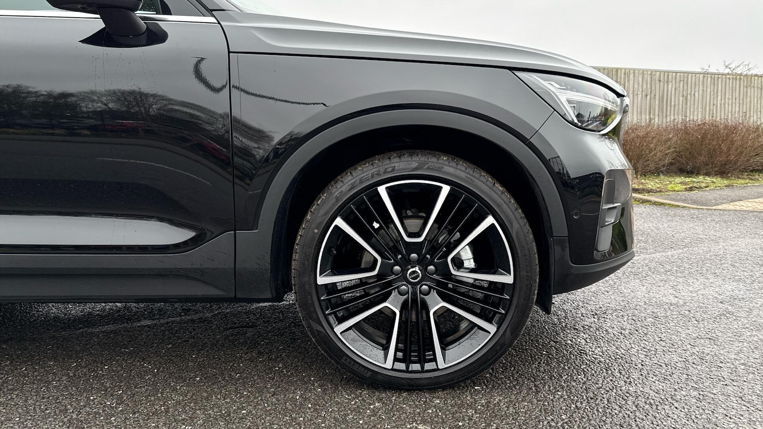 Used Volvo XC40 2025 for sale - 76772184: Photo 9