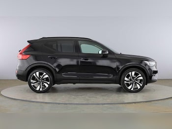 Used Volvo XC40 2025 for sale - 79049856: Photo
