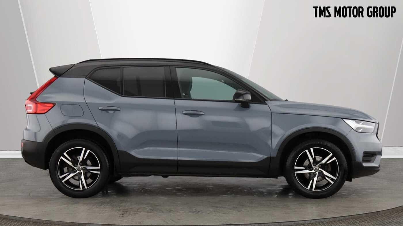 Used Volvo XC40 2022 for sale - 77320905: Photo 2