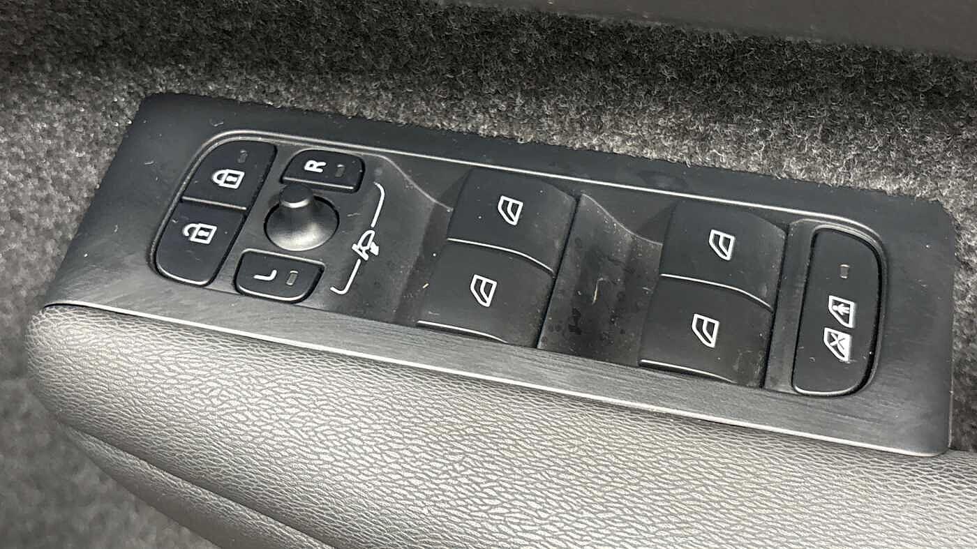 Used Volvo XC40 2022 for sale - 76585129: Photo 25