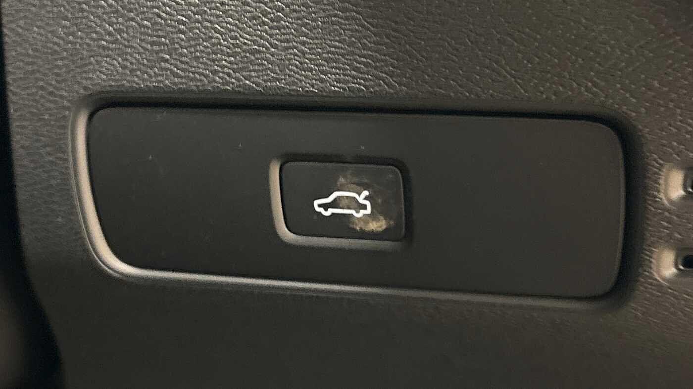 Used Volvo XC40 2022 for sale - 76585129: Photo 30