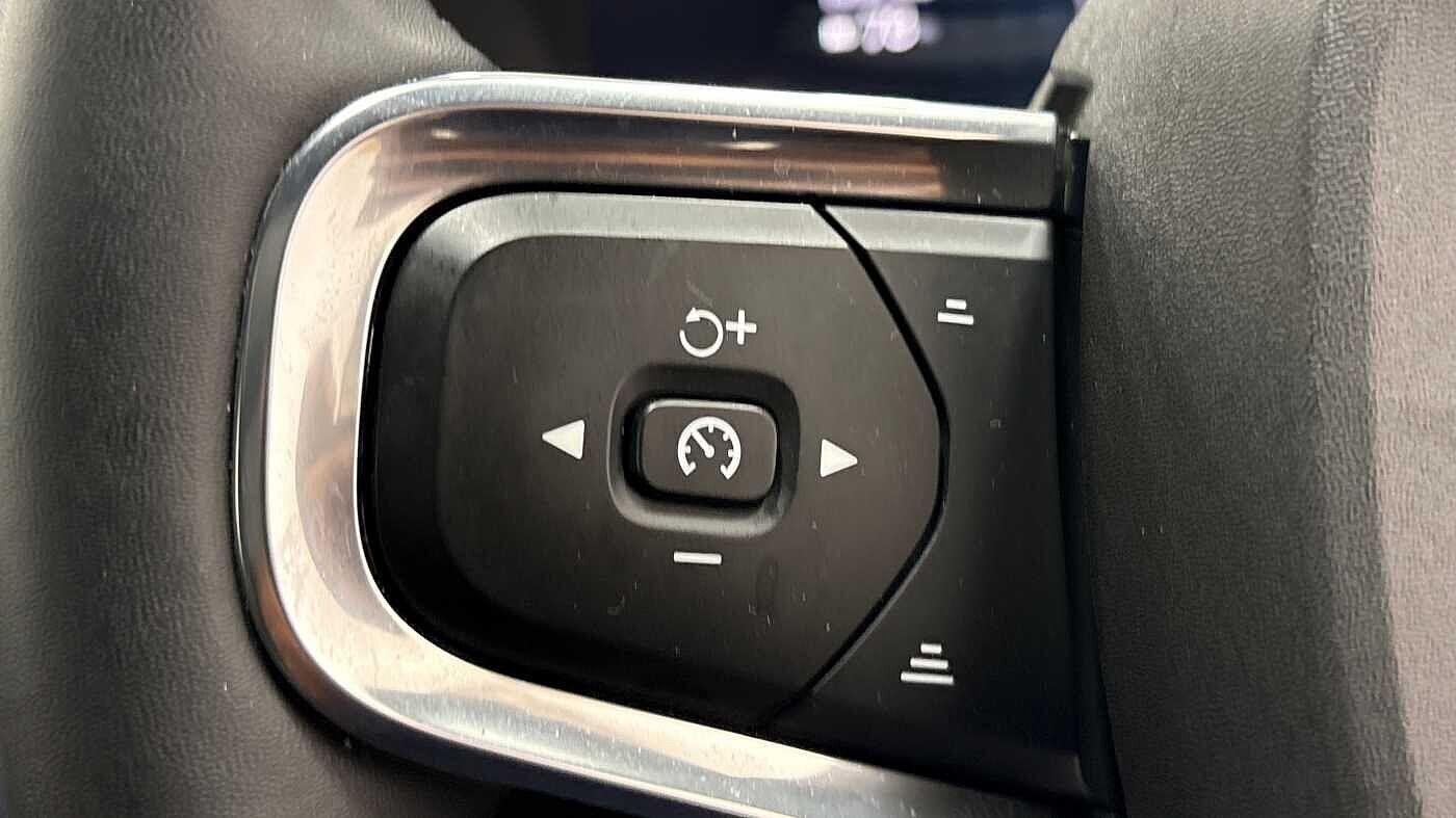 Used Volvo XC40 2022 for sale - 76585129: Photo 31