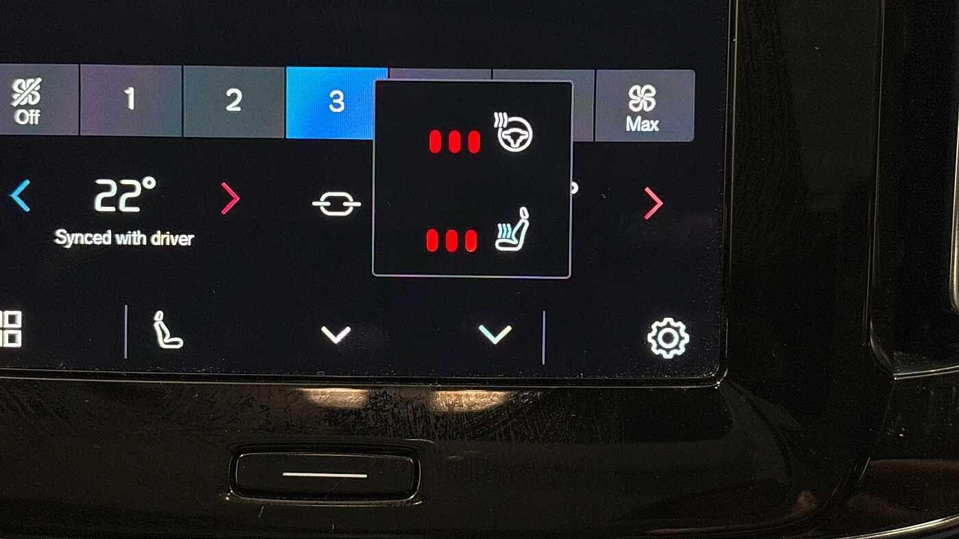 Used Volvo XC40 2022 for sale - 76585129: Photo 41