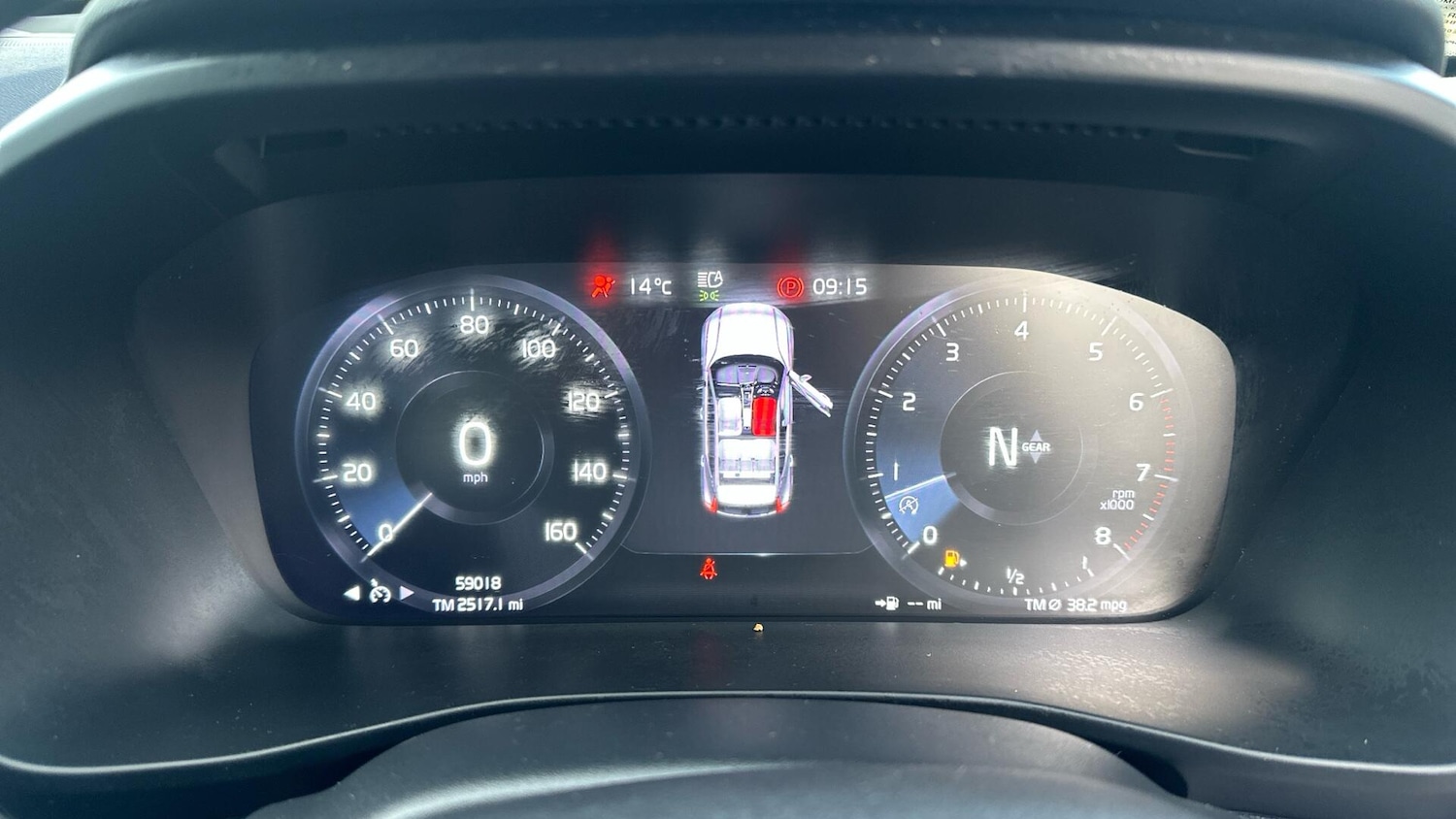 Used Volvo XC40 2020 for sale - 76336352: Photo 11