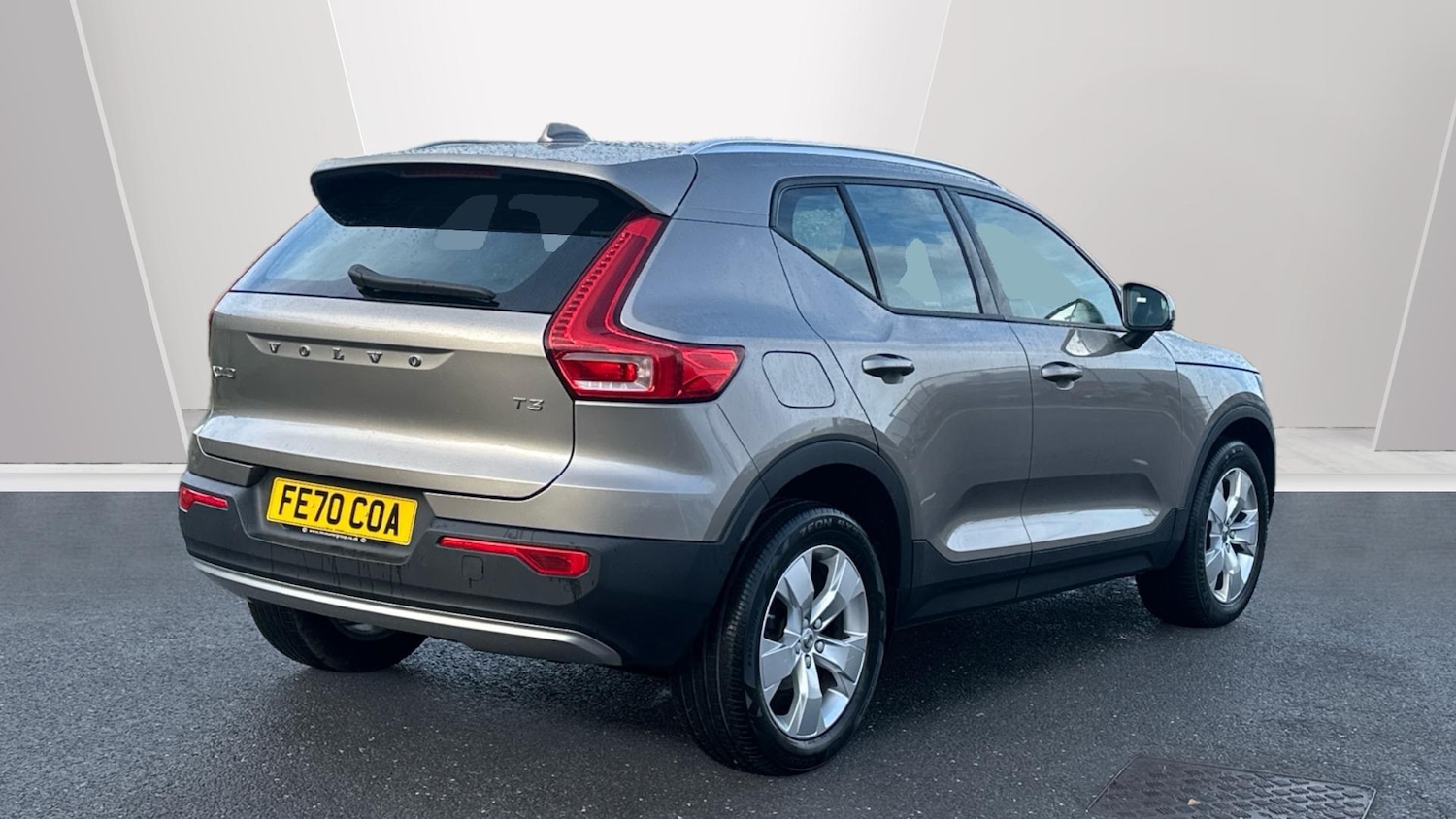 Used Volvo XC40 2020 for sale - 76336352: Photo 2