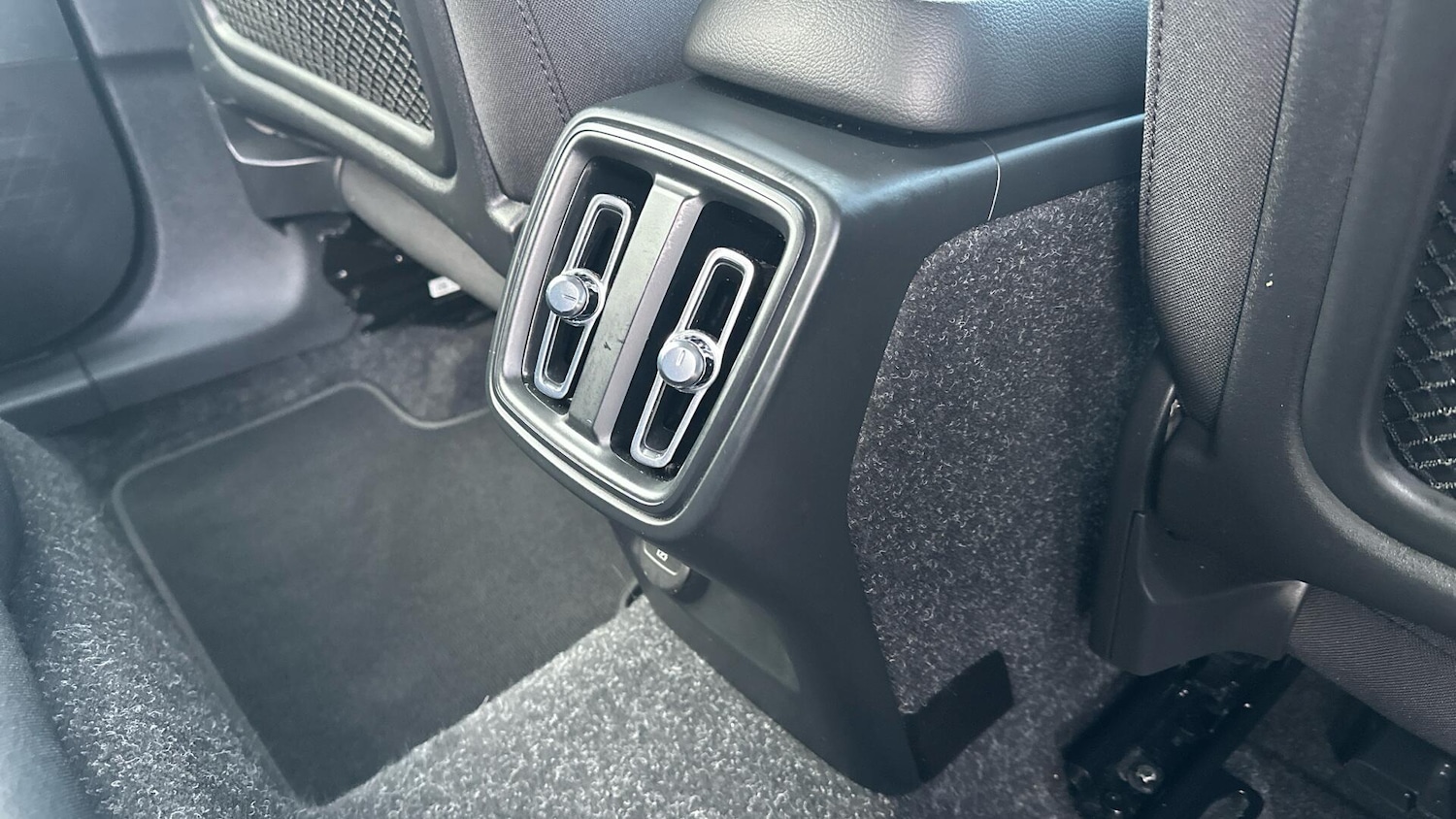 Used Volvo XC40 2020 for sale - 76336352: Photo 24