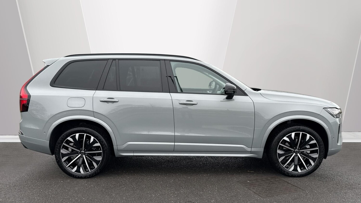 Used Volvo XC90 2025 for sale - 76999020: Photo 3