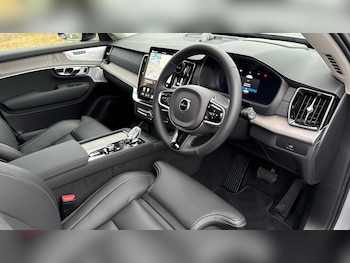Used Volvo XC90 2025 for sale - 76999020: Photo