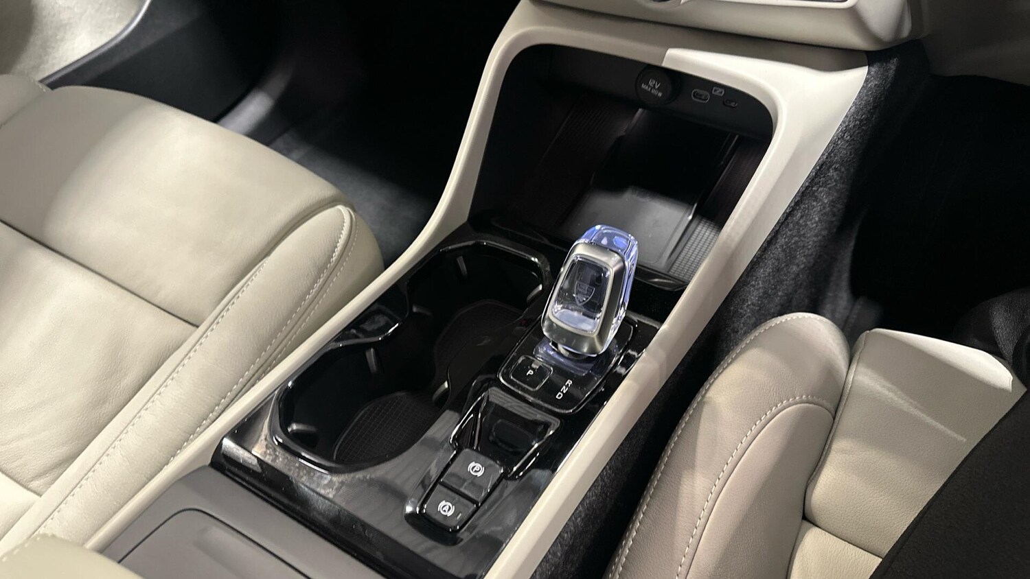 Used Volvo XC40 2026 for sale - 77411813: Photo 24