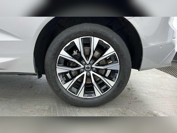 Used Volvo XC60 2023 for sale - 78586681: Photo