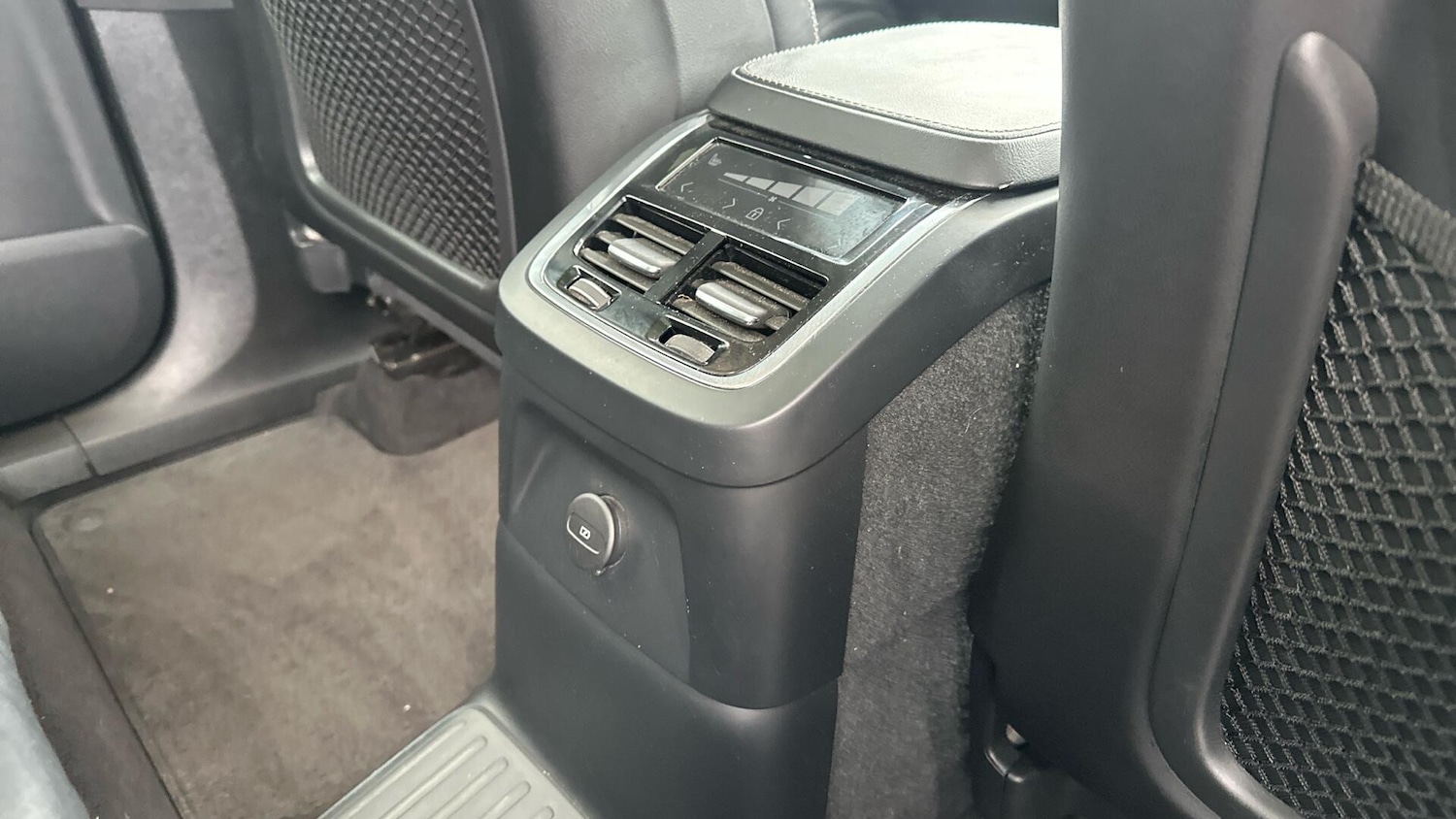 Used Volvo XC90 2021 for sale - 76337324: Photo 30