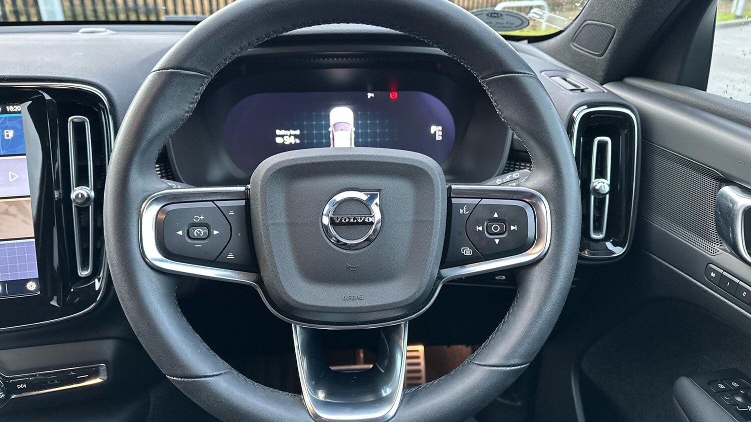 Used Volvo XC40 2021 for sale - 77081640: Photo 10