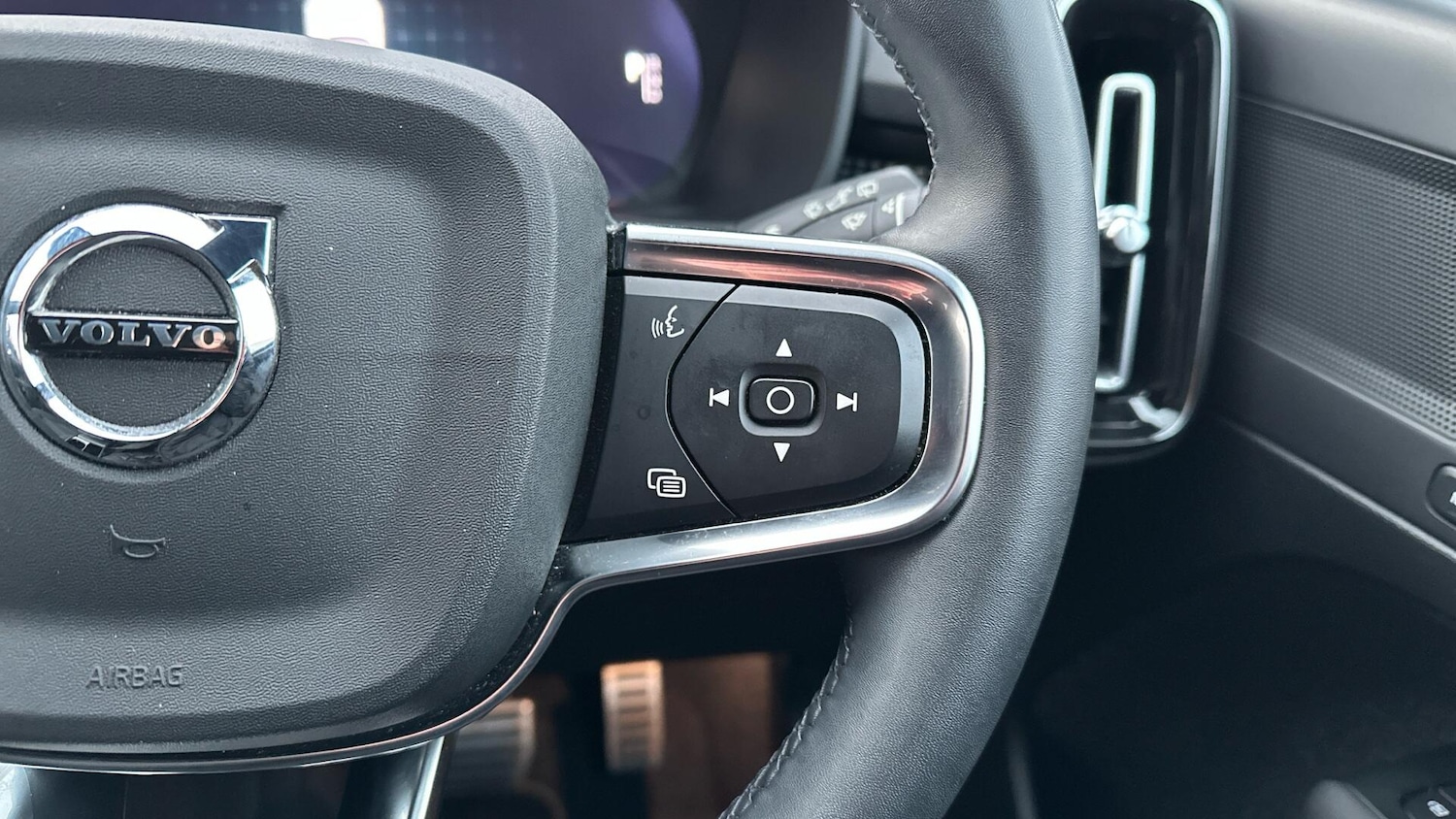 Used Volvo XC40 2021 for sale - 77081640: Photo 19