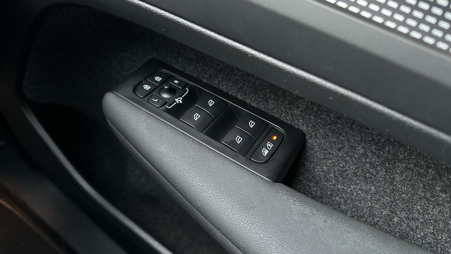 Used Volvo XC40 2021 for sale - 77081640: Photo 21