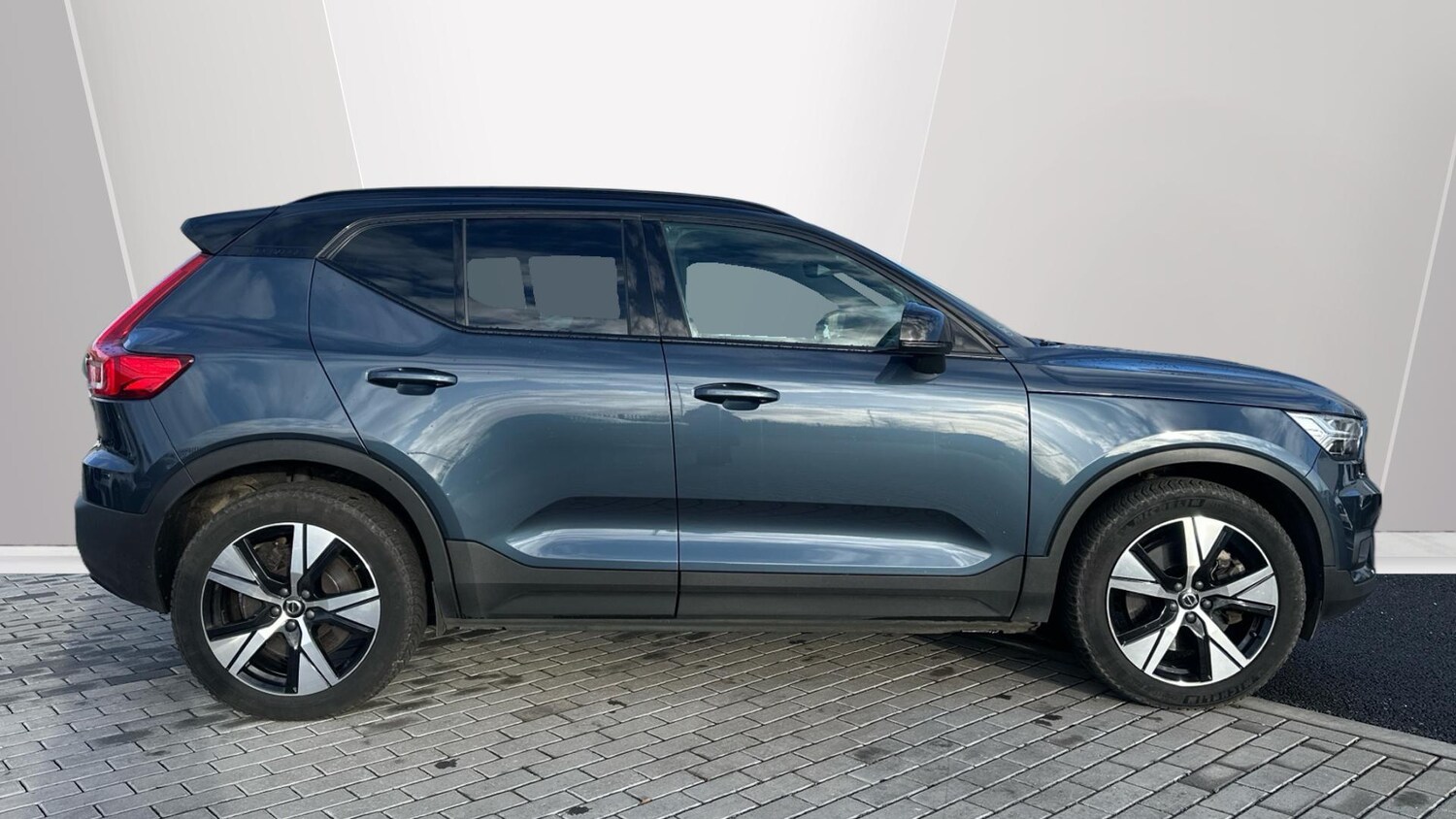 Used Volvo XC40 2021 for sale - 77081640: Photo 3