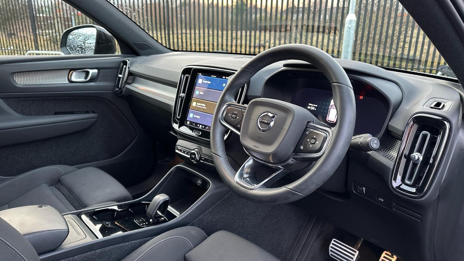 Used Volvo XC40 2021 for sale - 77081640: Photo 4