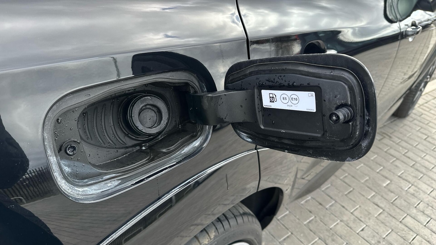 Used Volvo XC60 for sale - 77671648: Photo 16